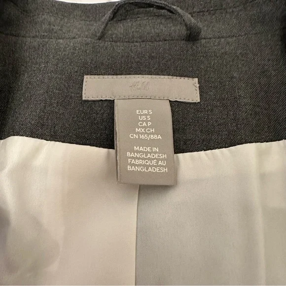 H&M blazer - Picture 2 of 2